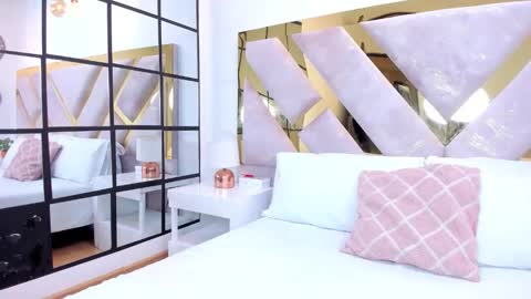 Brianna  online show from December 4, 2025, 12:47 pm