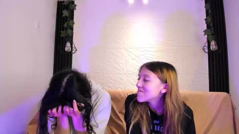 briarandblair online show from November 19, 2025, 1:11 pm