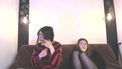 briarandblair online show from December 3, 2025, 1:20 pm