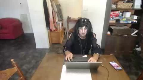 bridgetfouru online show from February 10, 2026, 3:32 am