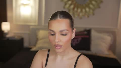 Diamonds Girls online show from April 18, 2026, 7:07 pm