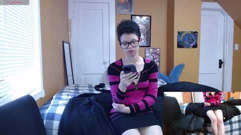 Strawberry online show from January 3, 2025, 4:37 pm