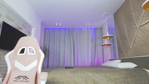 Amina Adelina online show from February 6, 2025, 3:06 am