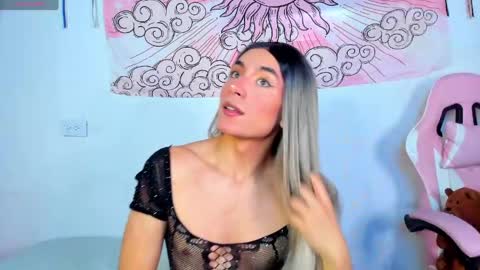 Snapshot of brihanna_cooper chatting on May 26, 2026, 3:30 pm bri online show from May 26, 2026, 3:30 pm