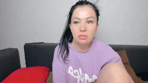 brilliantegirl_ online show from September 18, 2025, 7:21 am