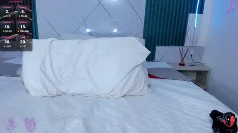 briseida_white online show from November 6, 2025, 1:45 pm