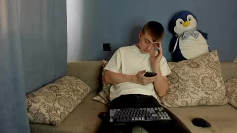 Snapshot of bristlebback chatting on June 7, 2026, 12:53 pm bristlebback online show from June 7, 2026, 12:53 pm