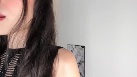 britany lenox online show from September 19, 2025, 2:46 am