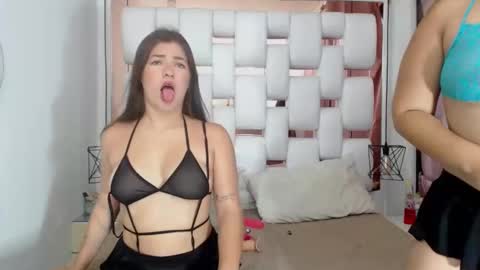 BritanyANDmelany online show from September 9, 2025, 2:49 pm