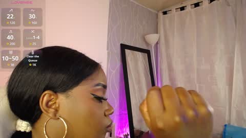 Snapshot of britanymooree chatting on January 14, 2025, 1:15 am Britany online show from January 14, 2025, 1:15 am