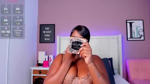 Snapshot of britanymooree chatting on October 24, 2025, 8:05 pm Britany online show from October 24, 2025, 8:05 pm