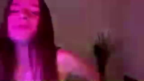 Snapshot of britanysuther chatting on June 21, 2026, 5:04 pm Ciri online show from June 21, 2026, 5:04 pm
