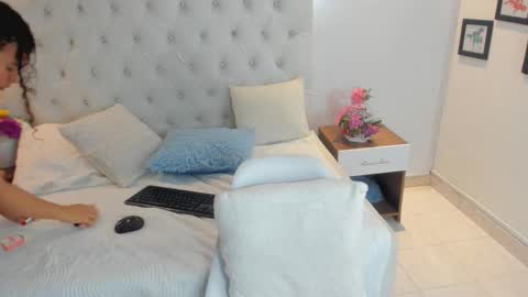 Brithany Rousee online show from October 1, 2025, 7:20 pm