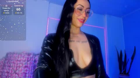 Brithany online show from October 3, 2025, 1:52 pm