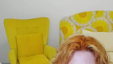 Snapshot of britishmilfpenelope chatting on May 31, 2026, 2:53 am Penelope online show from May 31, 2026, 2:53 am