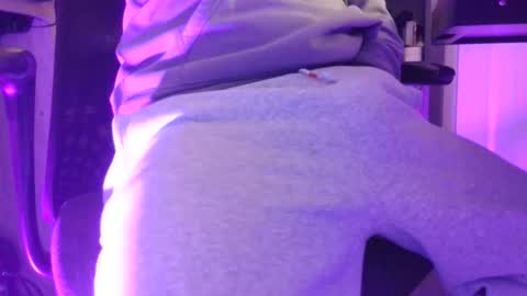 britlongstrke online show from March 8, 2026, 12:31 pm