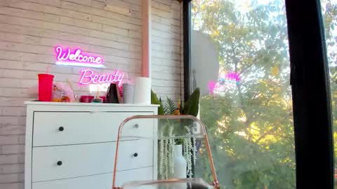 britney_charm online show from October 20, 2025, 6:14 am