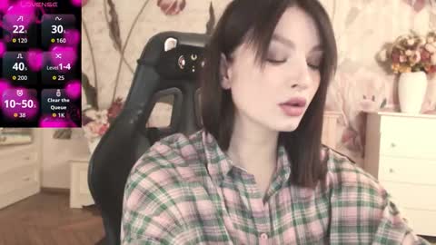 britneybarker online show from September 29, 2025, 1:22 am