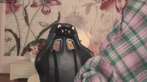 britneybarker online show from November 21, 2025, 1:04 am