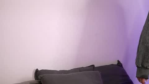 britneyhudson online show from October 6, 2025, 5:49 am