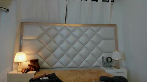 Brittany  online show from November 9, 2025, 1:48 am