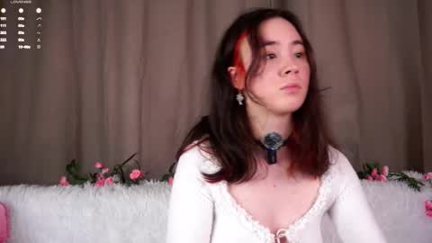 Lina online show from February 2, 2026, 11:31 am