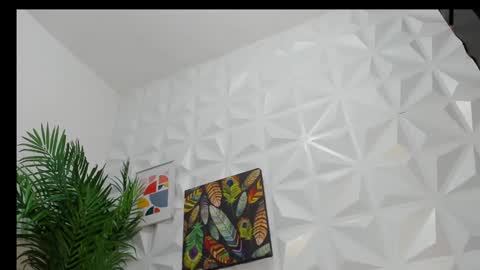 BRIYIT     online show from February 5, 2025, 2:51 am