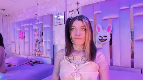     online show from February 27, 2025, 1:07 pm