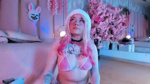     online show from December 21, 2025, 2:57 pm