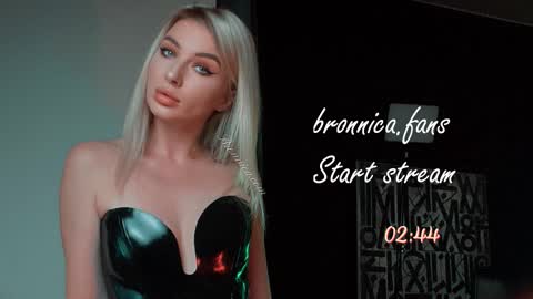 Anna online show from November 2, 2025, 4:09 pm