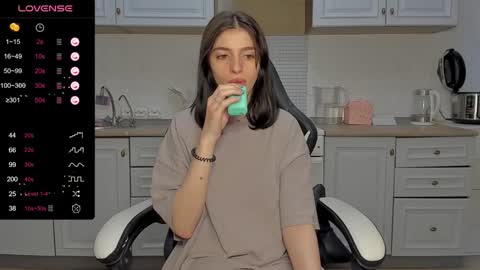 broosnica1 online show from February 7, 2025, 9:37 am