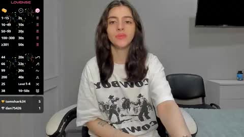 broosnica1 online show from October 23, 2025, 7:29 am