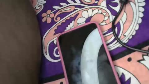 brown_goldy26 online show from May 7, 2026, 7:36 am