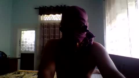 Snapshot of brownmanin40s chatting on April 26, 2026, 9:51 am brownmanin40s online show from April 26, 2026, 9:51 am
