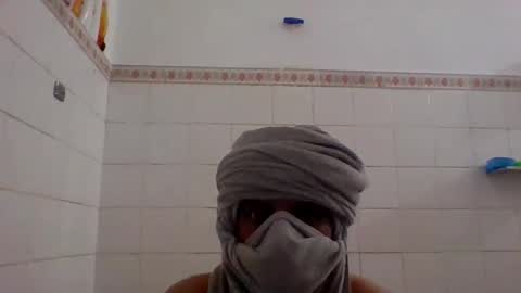 Snapshot of brownmanin40s chatting on May 5, 2026, 7:00 pm brownmanin40s online show from May 5, 2026, 7:00 pm