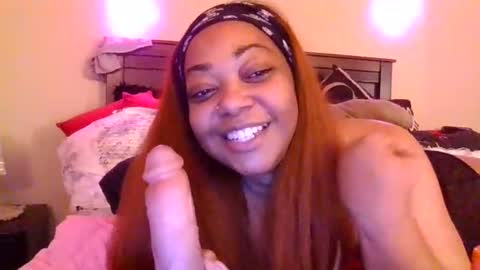 brownroundrenee online show from February 4, 2025, 9:52 pm