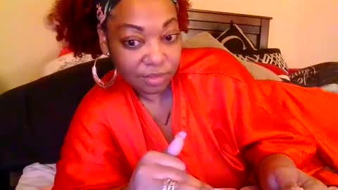 brownroundrenee online show from February 8, 2025, 9:57 pm