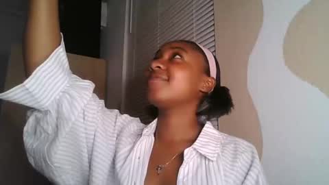 Brownsuagrcutie online show from October 27, 2025, 12:04 am