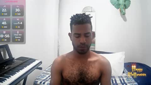 bruce_1111 online show from October 31, 2025, 8:32 pm