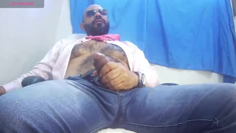 Snapshot of bruce_bigg chatting on May 7, 2026, 7:19 pm Bruce online show from May 7, 2026, 7:19 pm