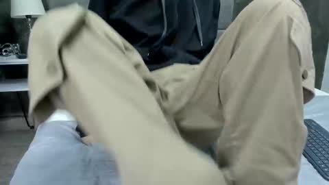 Bruce Hans online show from October 10, 2025, 11:42 am