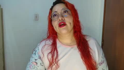 Snapshot of bruja__scarlata chatting on June 2, 2026, 2:02 am i am danny online show from June 2, 2026, 2:02 am
