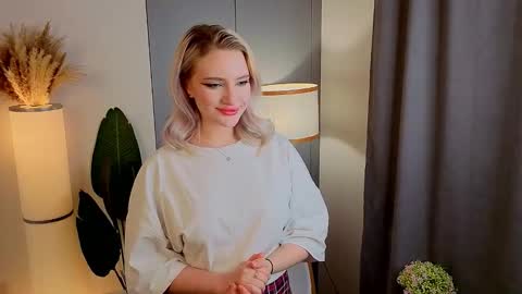 Doris online show from November 30, 2025, 9:08 pm