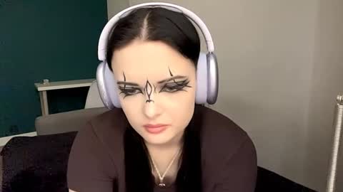 Snapshot of brunaceasor chatting on May 18, 2026, 2:23 pm Luna online show from May 18, 2026, 2:23 pm