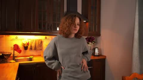 Snapshot of brunaeveritt chatting on April 20, 2026, 1:58 pm Tess online show from April 20, 2026, 1:58 pm