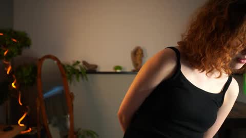 Snapshot of brunaeveritt chatting on April 24, 2026, 2:41 pm Tess online show from April 24, 2026, 2:41 pm