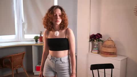 Snapshot of brunaeveritt chatting on May 15, 2026, 2:13 pm Tess online show from May 15, 2026, 2:13 pm