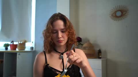 Snapshot of brunaeveritt chatting on May 24, 2026, 2:11 pm Tess online show from May 24, 2026, 2:11 pm