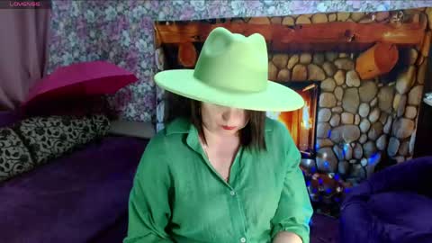 Julia online show from May 20, 2026, 9:21 pm