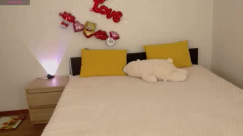 Ellis online show from November 23, 2025, 4:45 am